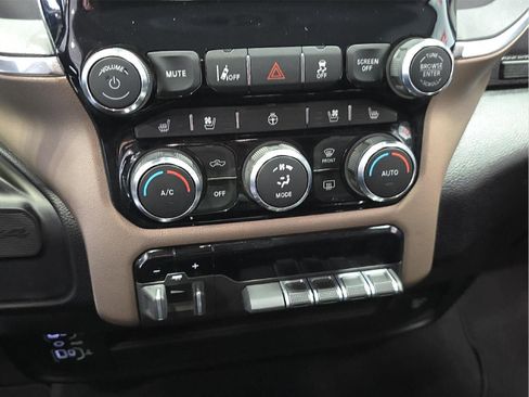 Used 2024 RAM 2500 Laramie w/ Safety Group AWD/4WD image 15
