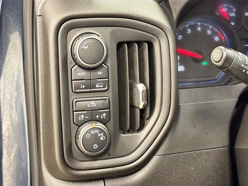 Used 2022 Chevrolet Silverado 1500 Custom image 10