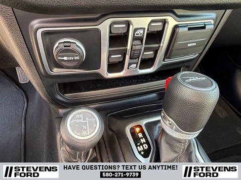 Used 2025 Jeep Gladiator Sport AWD/4WD image 26