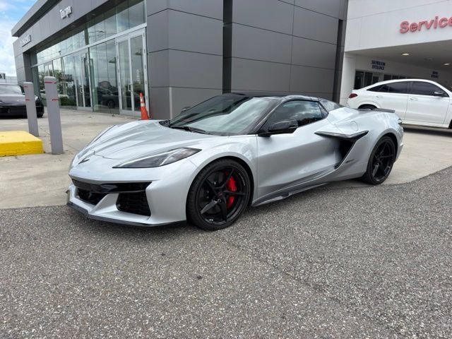 Used 2026 Chevrolet Corvette E-Ray w/ Stealth Interior Trim Package AWD/4WD image 2