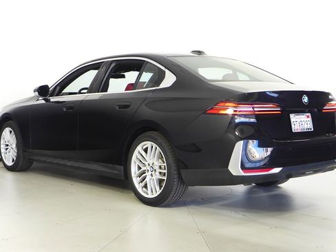 Used 2025 BMW 530i image 9