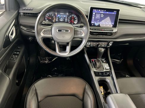 Used 2022 Jeep Compass Altitude w/ Sun and Sound Group image 23