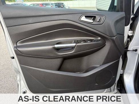 Used 2017 Ford Escape SE w/ Equipment Group 201A AWD/4WD image 20