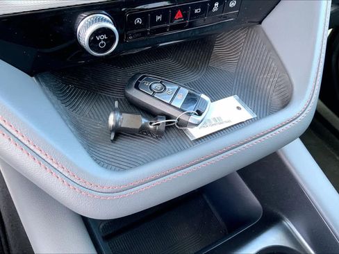 Used 2026 Ford Explorer Active image 15