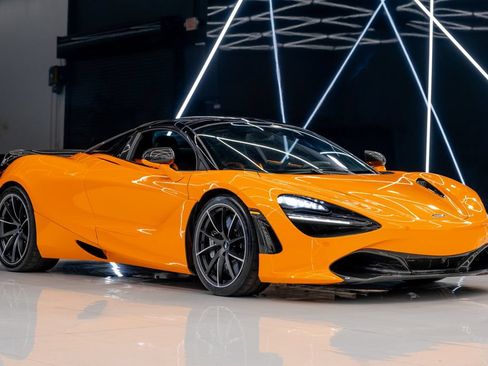 Used 2020 McLaren 720S Spider RWD image 22