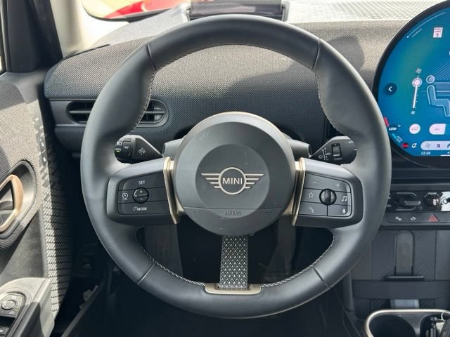 Used 2026 MINI Cooper 4-Door Hardtop FWD image 20