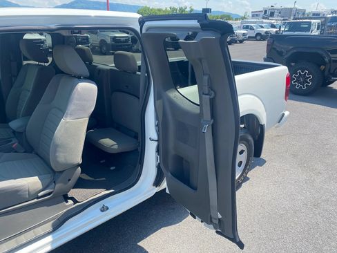 Used 2019 Nissan Frontier S RWD image 19