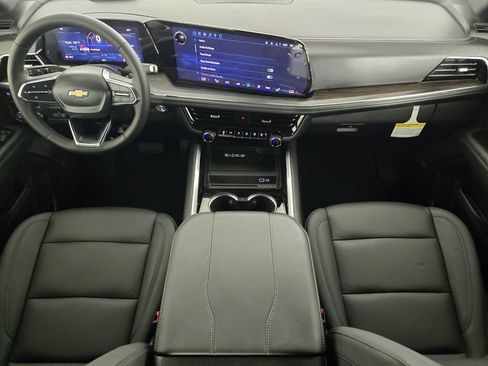 New 2026 Chevrolet Suburban LT w/ Comfort Package RWD image 28