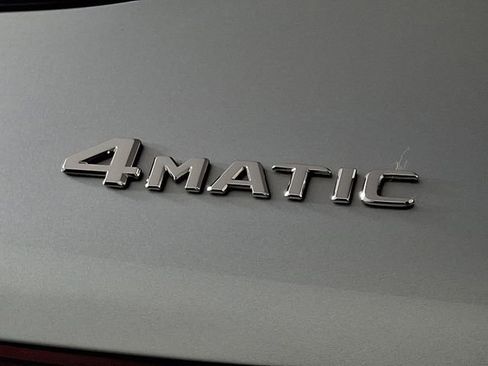 Used 2021 Mercedes-Benz GLC 300 4MATIC image 32