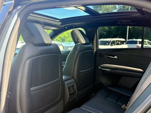 Used 2020 Cadillac XT4 Premium Luxury w/ Cold Weather Package AWD/4WD image 20