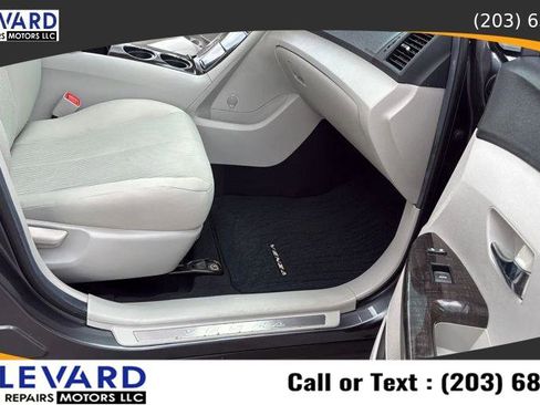 Used 2013 Toyota Venza LE w/ LE Preferred Pkg AWD/4WD image 38