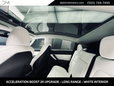 Used 2022 Tesla Model Y Long Range AWD/4WD image 24