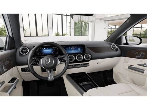 Certified 2026 Mercedes-Benz GLA 250 4MATIC image 3