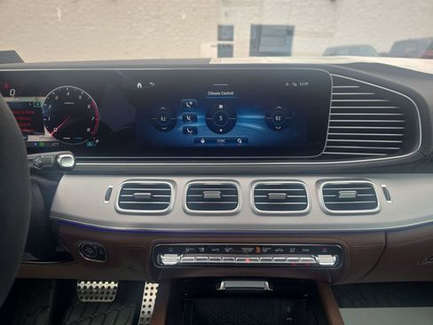 New 2026 Mercedes-Benz GLE 53 AMG 4MATIC Coupe image 18