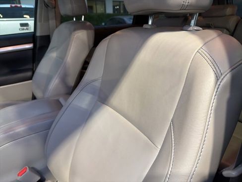 Used 2016 Toyota Highlander XLE image 6