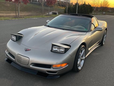 Used 2000 Chevrolet Corvette Coupe image 10