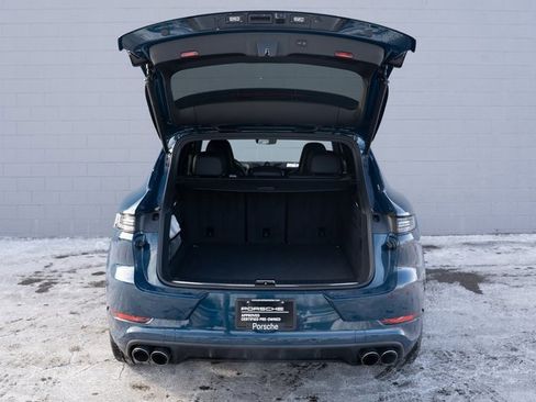Used 2025 Porsche Cayenne S image 14