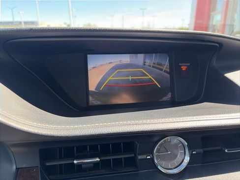 Used 2015 Lexus ES 350 w/ Luxury Package image 16