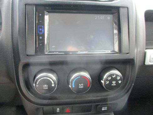 Used 2015 Jeep Compass Sport FWD image 14