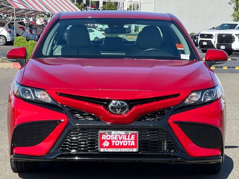 Used 2023 Toyota Camry SE image 10
