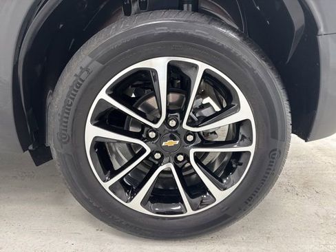 Used 2025 Chevrolet TrailBlazer LT FWD image 32