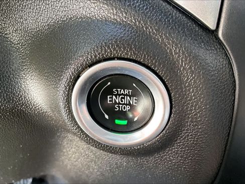 Used 2019 Chevrolet Silverado 1500 RST AWD/4WD image 32
