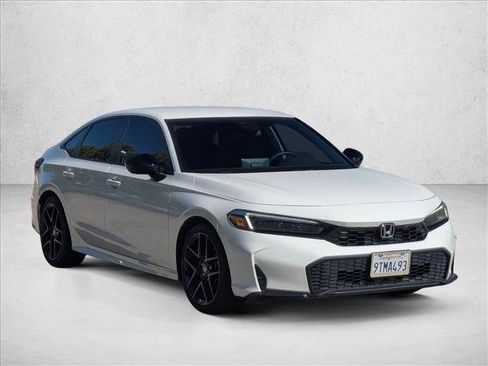 Used 2025 Honda Civic Sport image 3