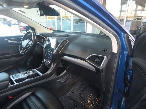 Used 2021 Ford Edge SEL w/ Convenience Package image 9