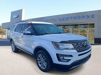 Used 2017 Ford Explorer XLT FWD video 1