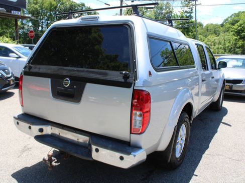 Used 2014 Nissan Frontier SV w/ SV Value Truck Package AWD/4WD image 8