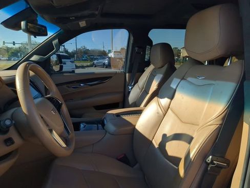 Used 2020 Cadillac Escalade Platinum image 22