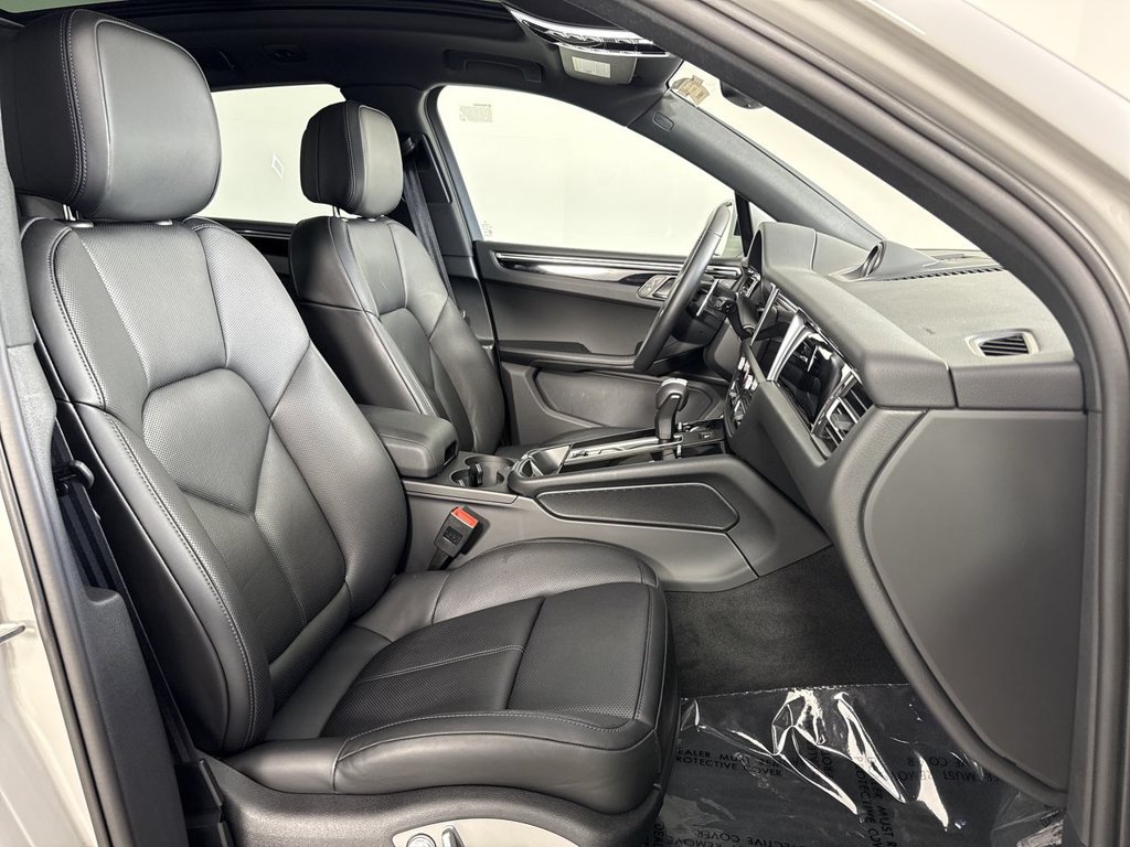 Certified 2025 Porsche Macan S AWD/4WD image 23