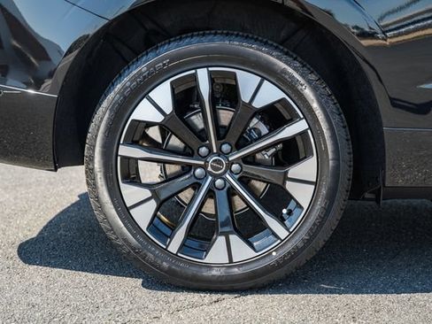 New 2027 Volvo XC60 B5 Plus AWD/4WD image 19