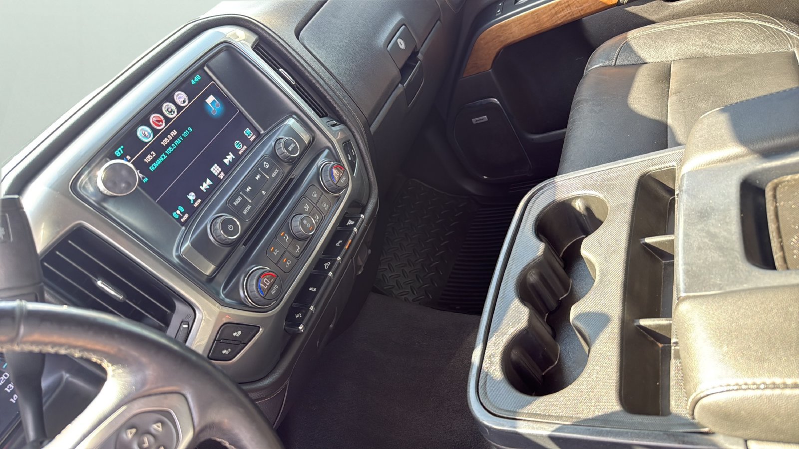 Used 2019 Chevrolet Silverado 2500 LTZ w/ Duramax Plus Package AWD/4WD image 19