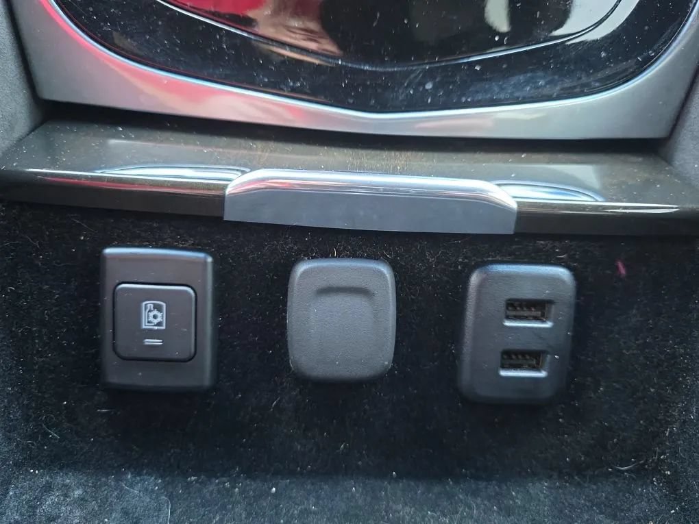 Used 2019 Cadillac Escalade Platinum AWD/4WD image 31