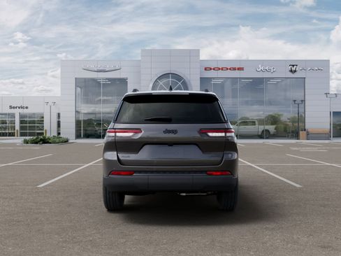 New 2025 Jeep Grand Cherokee L Limited w/ Black Appearance Package AWD/4WD image 7