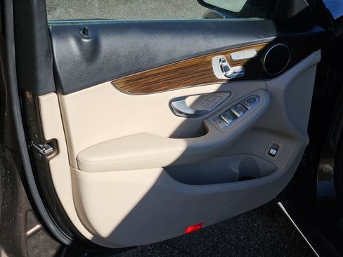 Used 2017 Mercedes-Benz C 300 C 300 image 12