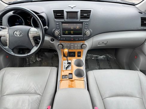 Used 2009 Toyota Highlander Limited AWD/4WD image 10