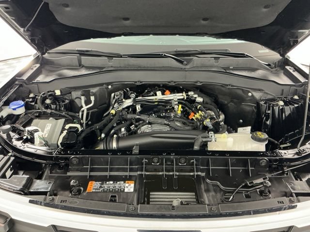 Used 2025 Ford Explorer Active AWD/4WD image 33