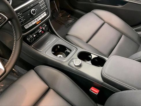 Used 2018 Mercedes-Benz GLA 250 image 26