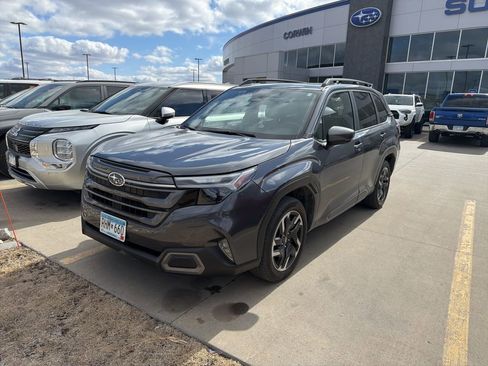 Used 2025 Subaru Forester Limited image 2