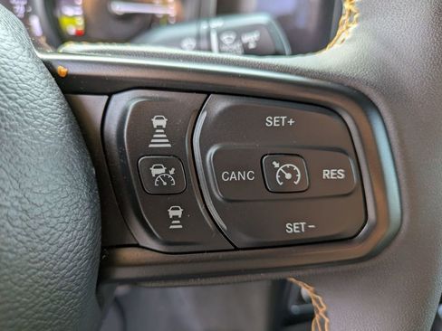 Used 2024 Jeep Wrangler Unlimited w/ Convenience Group image 15