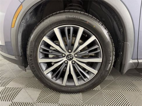 Used 2023 INFINITI QX60 Sensory w/ Cargo Package AWD/4WD image 9
