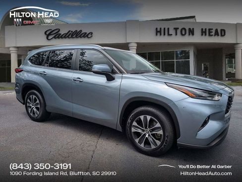 Used 2023 Toyota Highlander XLE FWD image 1