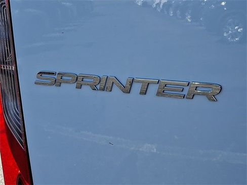 Used 2025 Mercedes-Benz Sprinter 2500 image 27