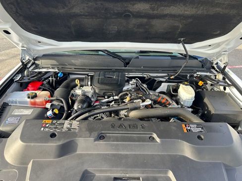 Used 2011 GMC Sierra 3500 SLT w/ SLT Convenience Package image 29