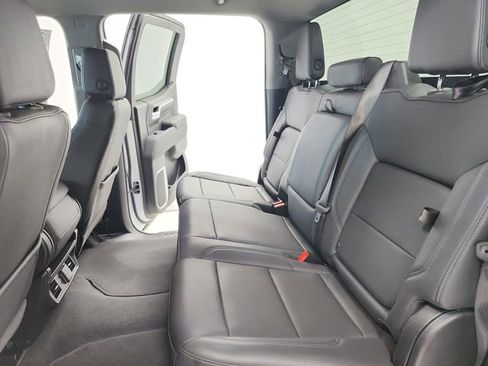 Used 2025 GMC Sierra 1500 SLT image 36