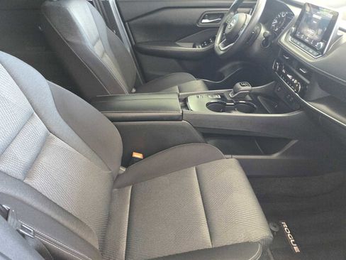 Used 2024 Nissan Rogue SV image 14