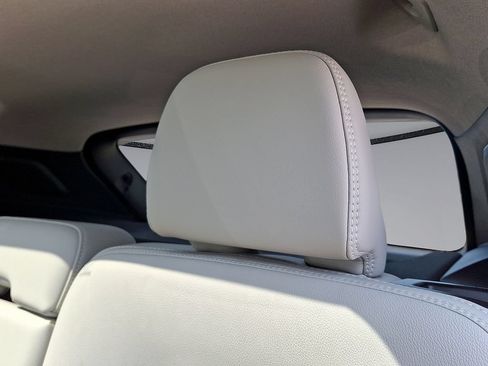 Certified 2026 Volvo XC40 B5 Plus AWD/4WD image 27