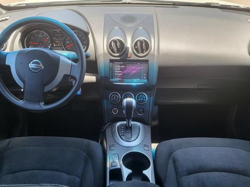 Used 2015 Nissan Rogue S FWD image 25